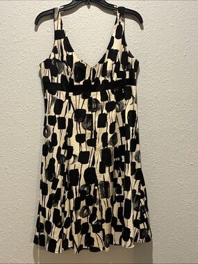 Nine West Black and Cream V-Neck Printed Midi Dress